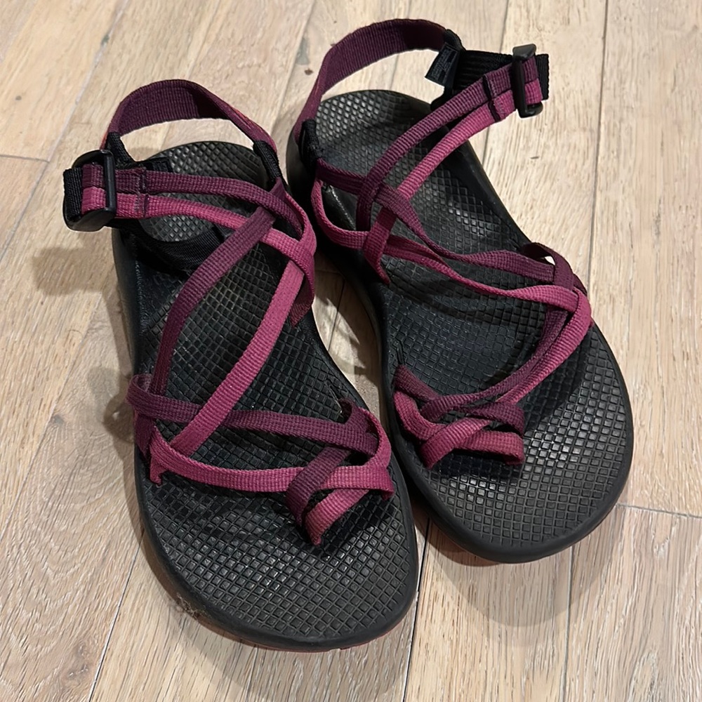 EUC Chaco sandals - Picture 1 of 5